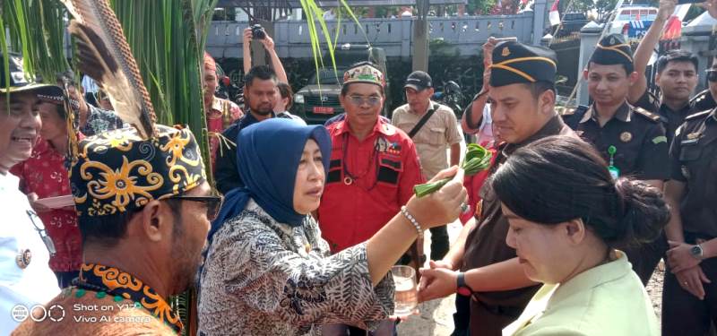 Ketua DPRD Barut Sambut Kajari Fredy Feronico Simanjuntak