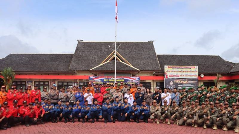 Polres Barito Utara Apel Gelar Pasukan Kesiapsiagaan Tanggap Darurat Bencana Hidrometeorologi Tahun 2025