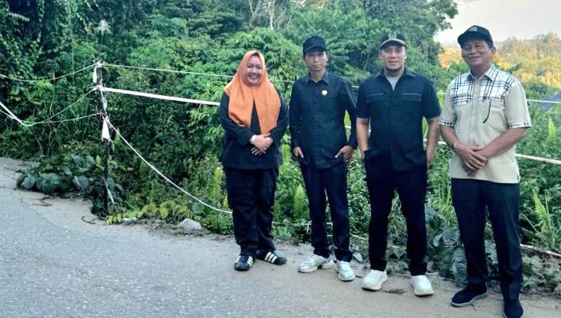 Usai Reses di Desa Pendreh, DPRD Barito Utara Tinjau Lokasi Longsor Disekitar Jety PT NBL dan Dorong Perkuatan Tebing